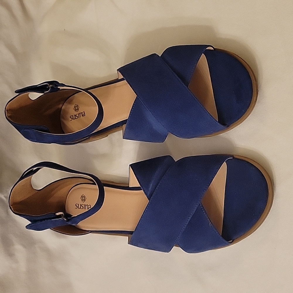 Susina Laia Blue Suede Sandal, sz 13